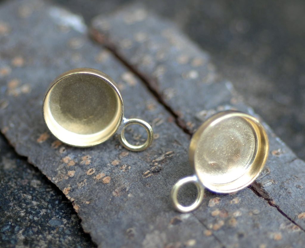 Round Stud Earrings with Bezel Cups for Resin Jewelry