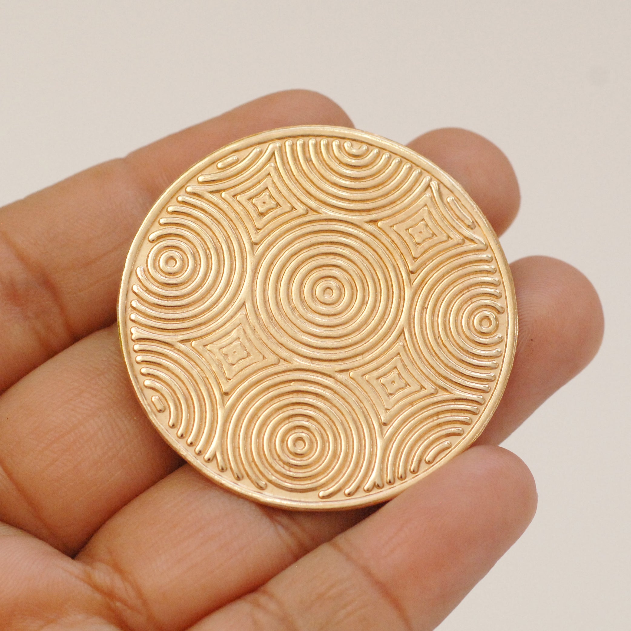 Textured round disc, patterned disk 40mm concentric circle design ...