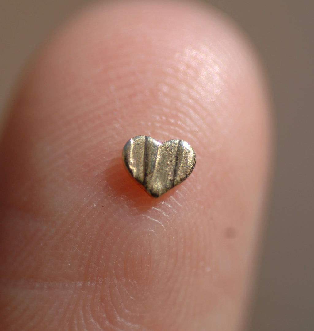 Textured Stripes - Tiny metal Heart Classic blanks 4mm x 4.6mm