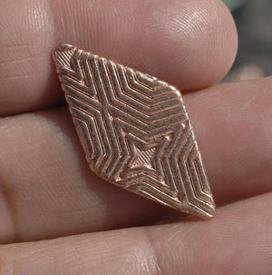 Diamond in Textured Pattern Metal 27mm x 14mm
