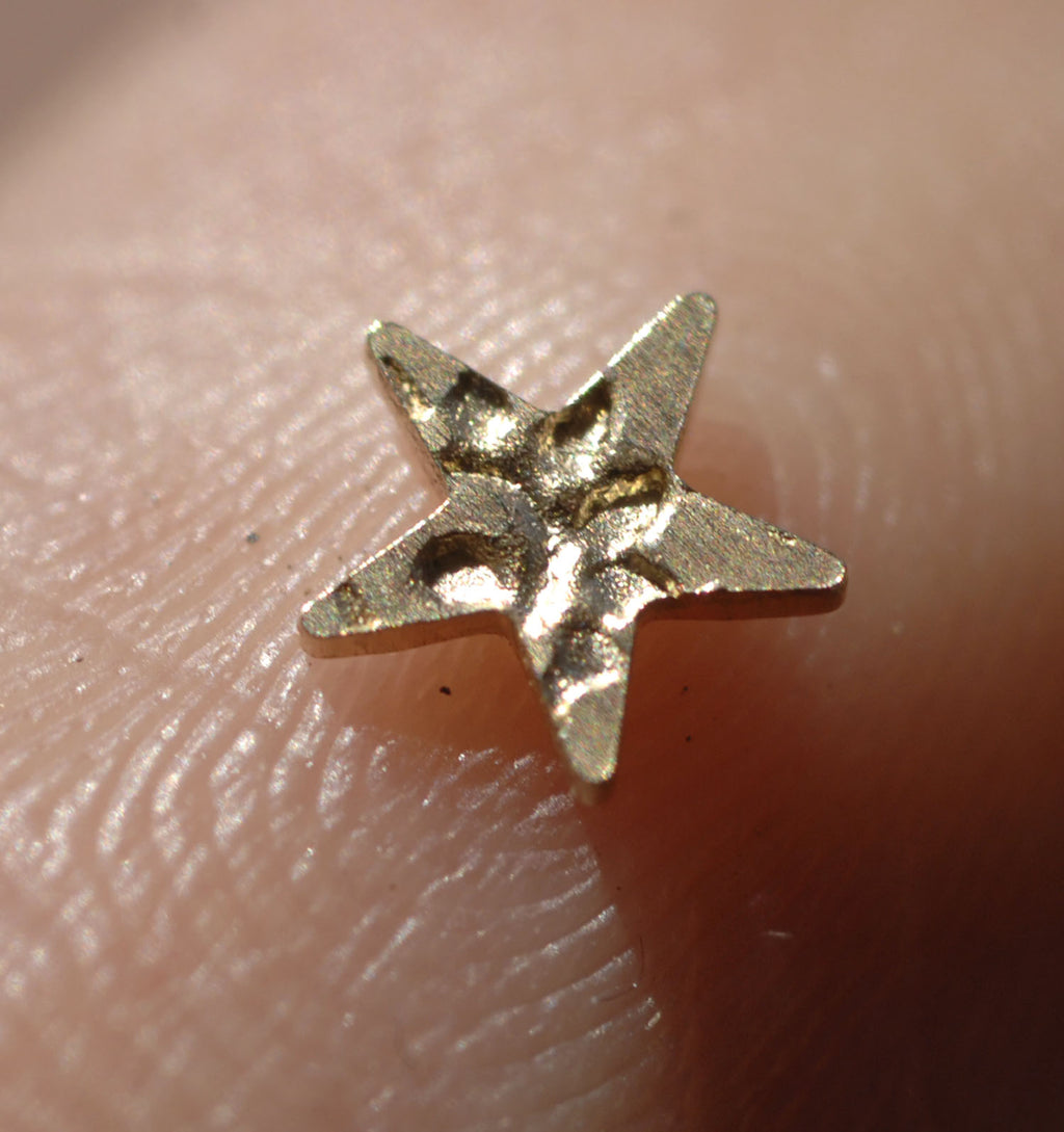 Tiny Metal Paisley Star 4.5mm