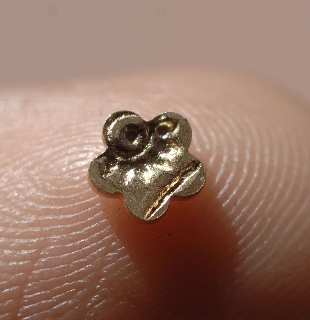 Tiny Metal Paisley Flower 5 Petal 4.2mm