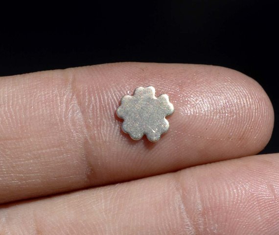 Tiny metal Flower, Flower Blossom blanks