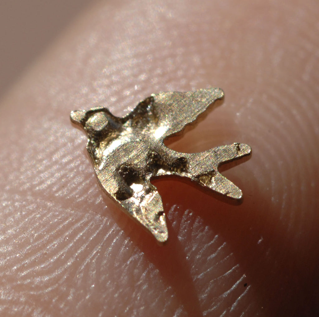 Tiny Metal Paisley Golondrina Bird