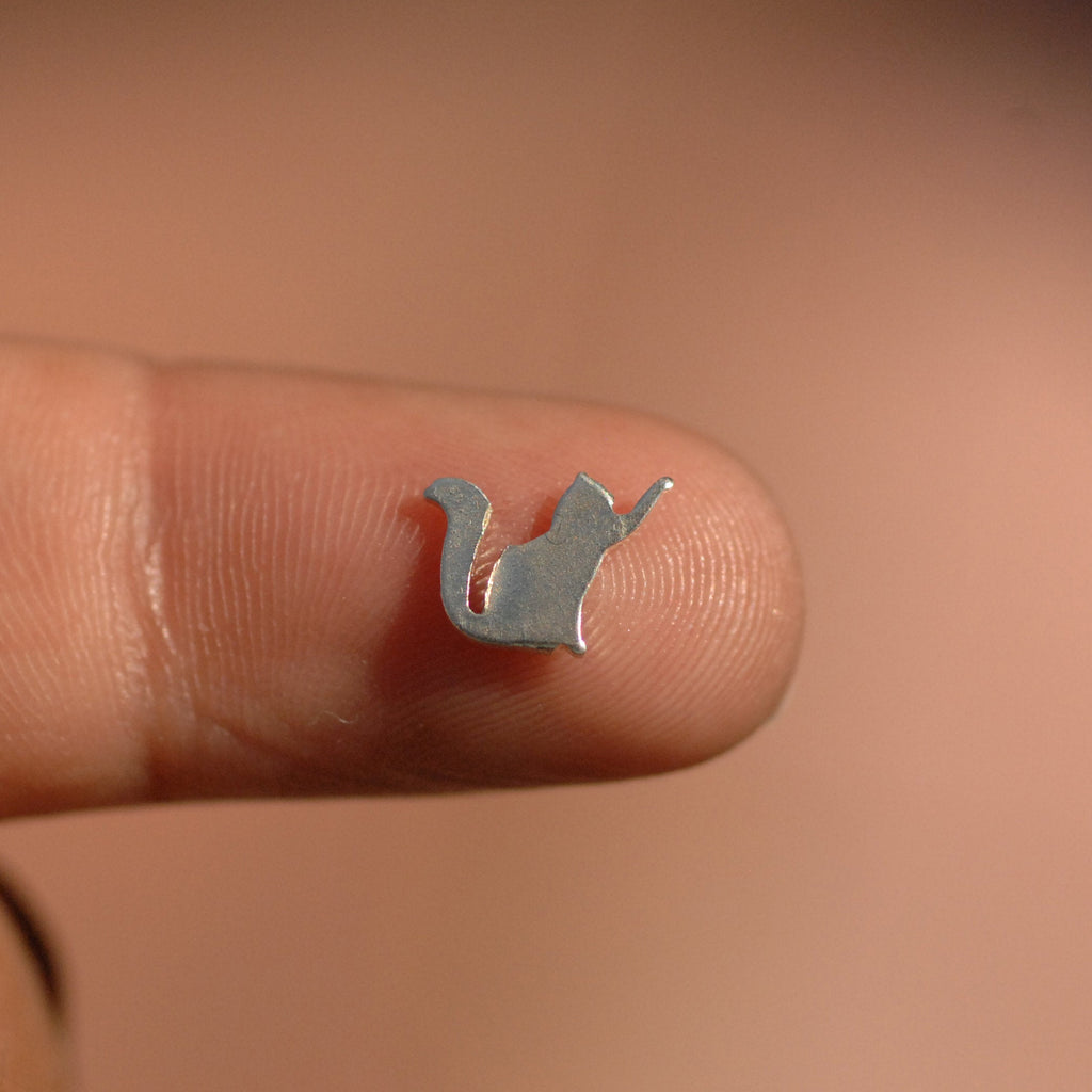 My MOST Tiny Sitting Cat Blank 24g miniature elements for soldering