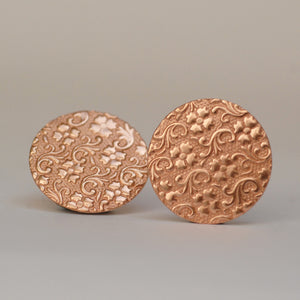 Solid copper round disc shape w/ batik floral flower texture metal blanks for earrings or for pendants