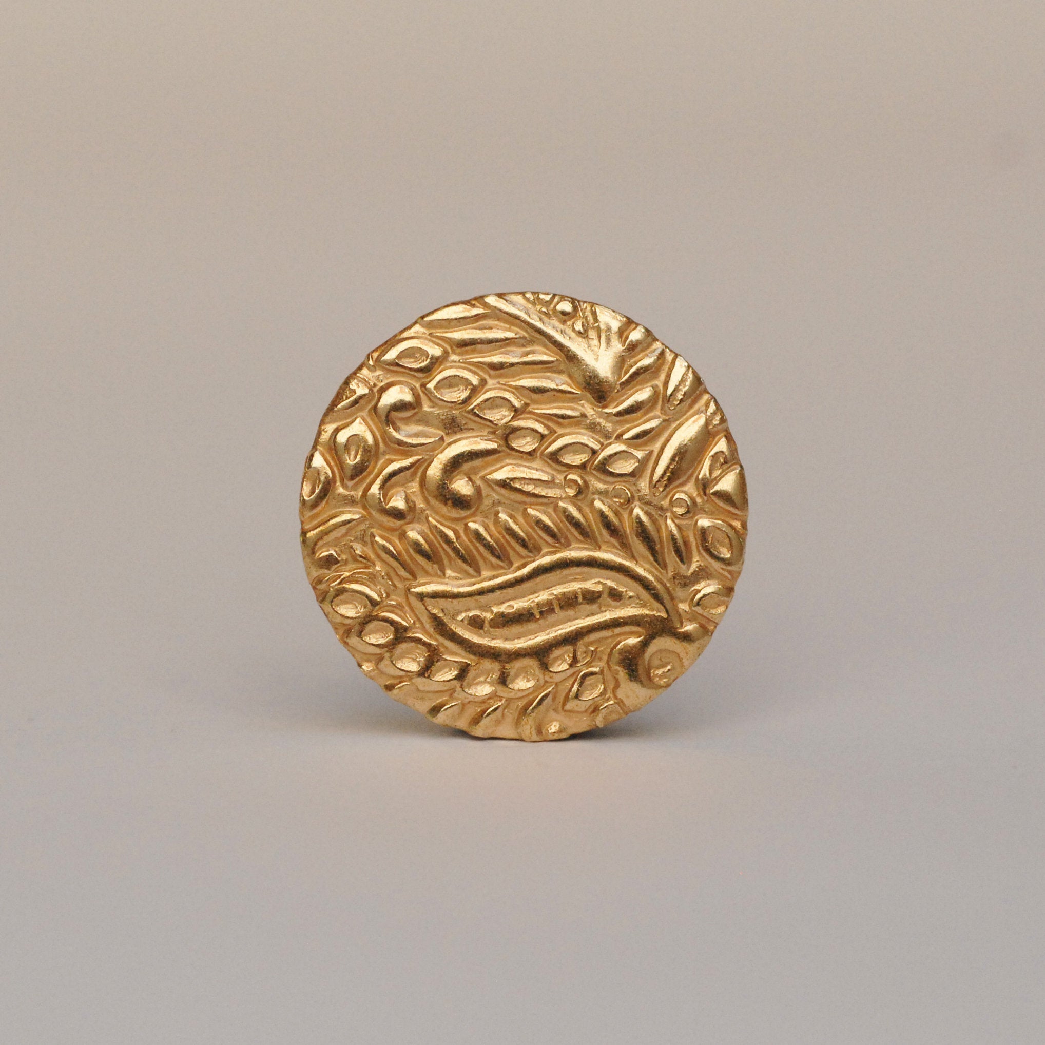 Solid bronze round disc shape w/ batik flower and leaf texture metal blanks