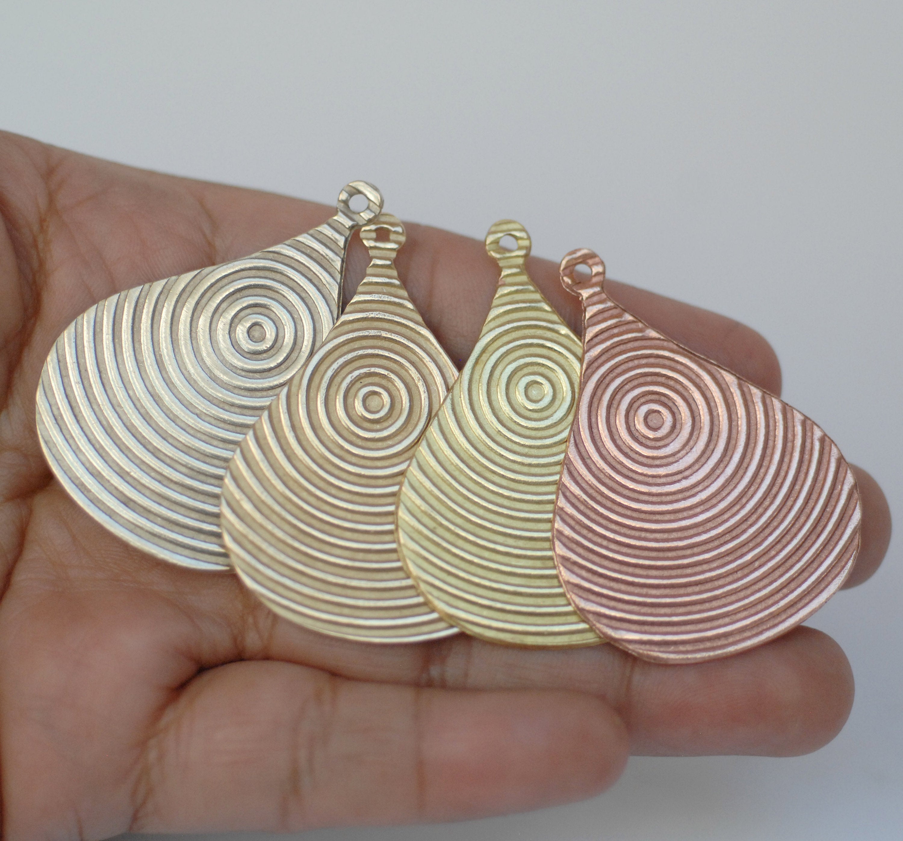 Arabic teardrop shape w/ concentric circle rising sun texture metal blanks for earrings or for pendants with holes