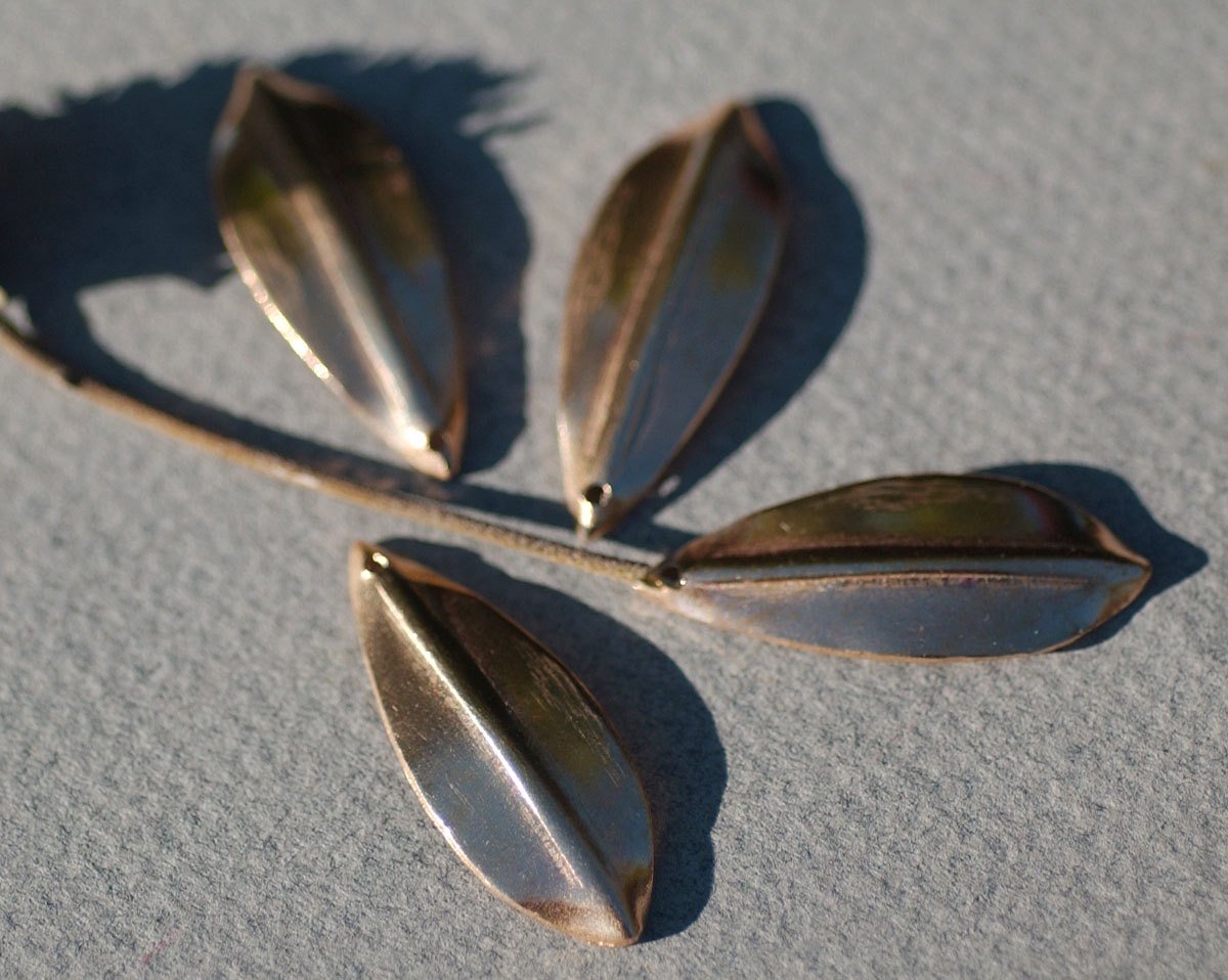 Bronze Shapes Blanks Leaf - Leaves - Tree Fall Greenery Leaf 3D 30mm x 12mm shape Blank - 6 pieces
