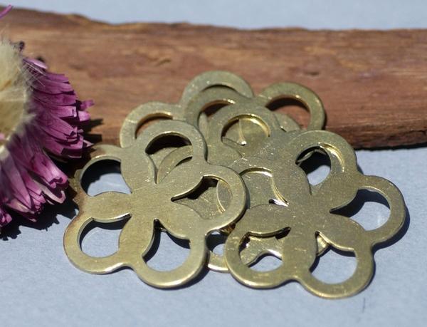 Fan Cutout in Flower Petal Cutout Metal 31mm Cutout