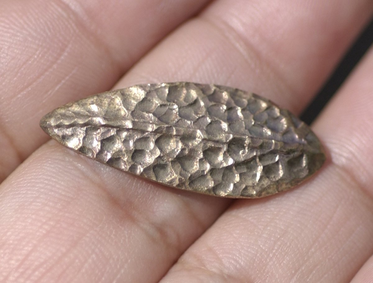 Bronze Blanks Shapes  Hammered Textured Leaf - Leaves - Tree Fall Greenery Leaf 3D 30mm x 12mm shape Blank
