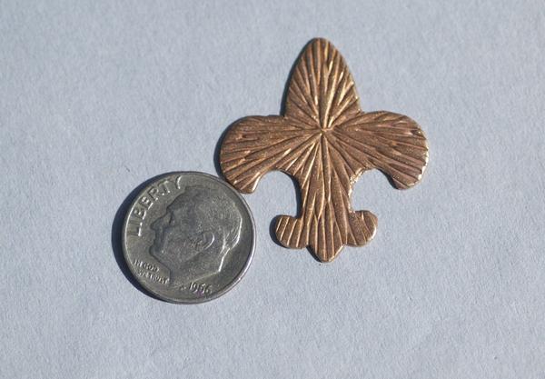 Fleur De Lis Charm 30mm x 27mm in Textured Patterns