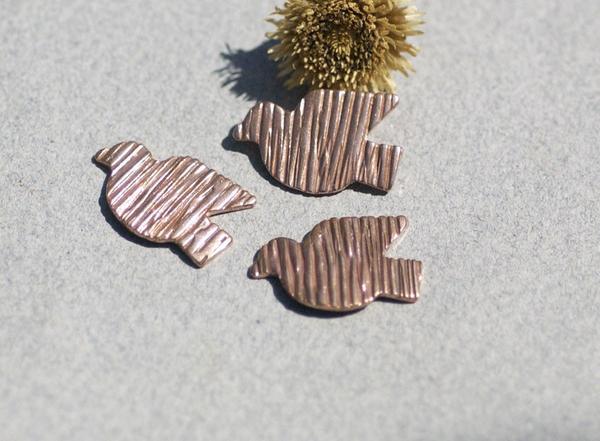 Peace Dove in Textured Pattern Metal 19.5mm x 12.3mm Cutout