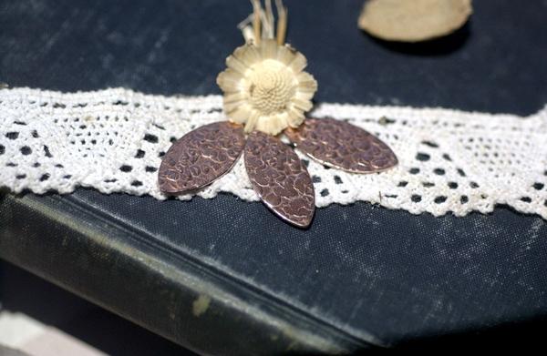 Eye in Textured Pattern Metal 29mm x 14mm Cutout