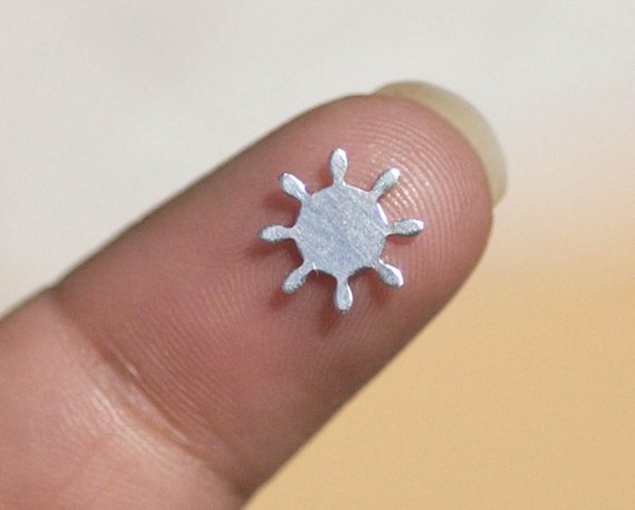 Tiny metal Ship Wheel blanks